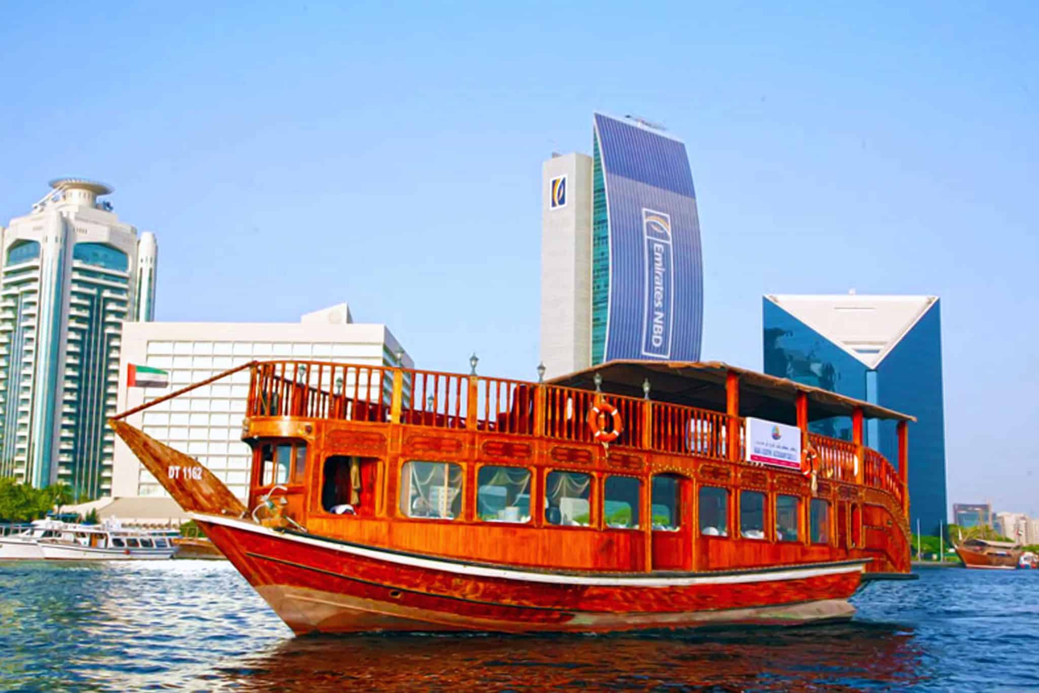 dubai dhow cruise