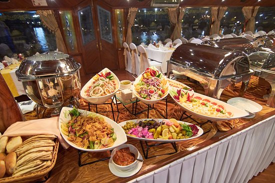 dubai cruise marina food